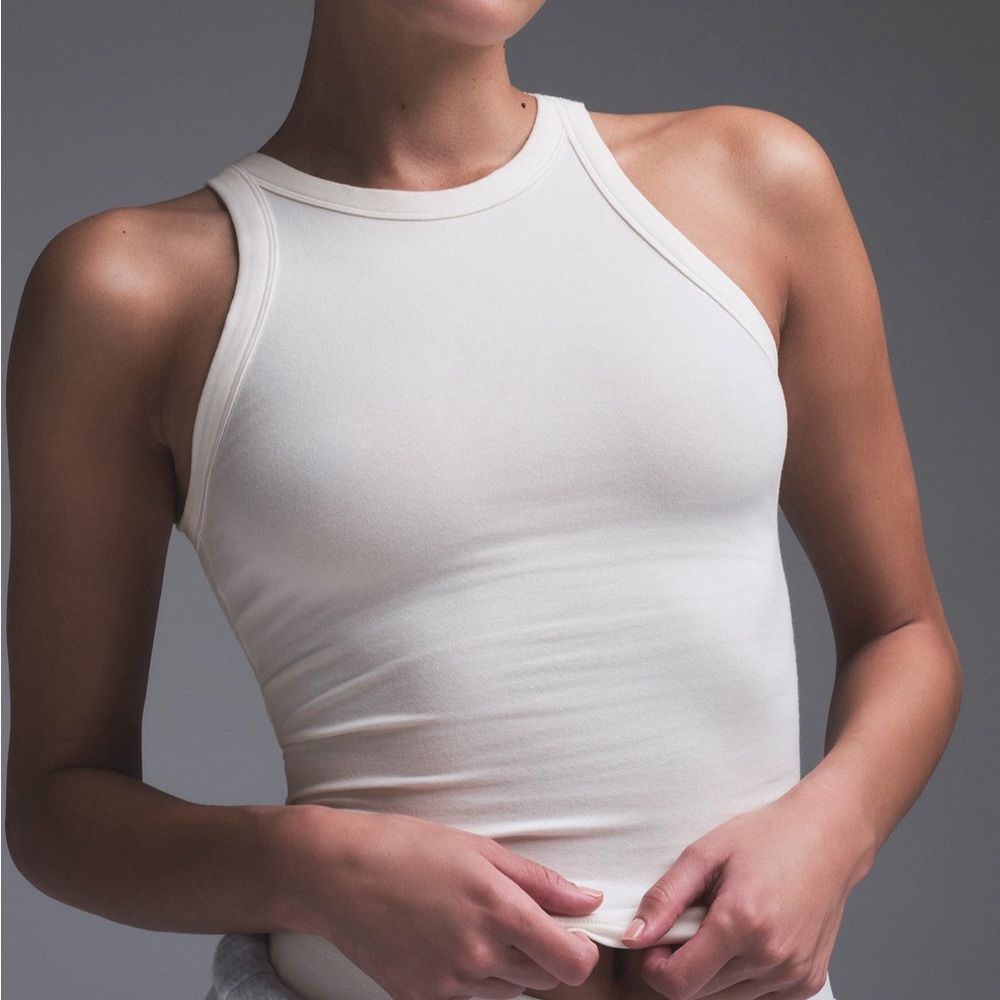 SKIMS COTTON JERSEY
CREW NECK TANK - SOLD OUT (MARBLE)